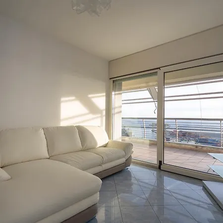 Superattico Fiumara Apartment